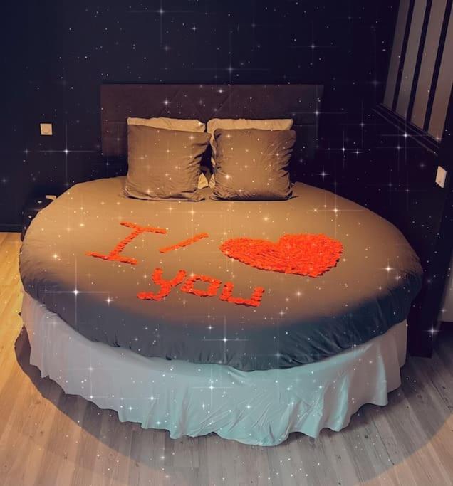 Room/jacuzzi Appartement *